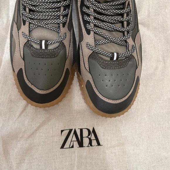 Boy shoes brand new - Picture 1 of 3